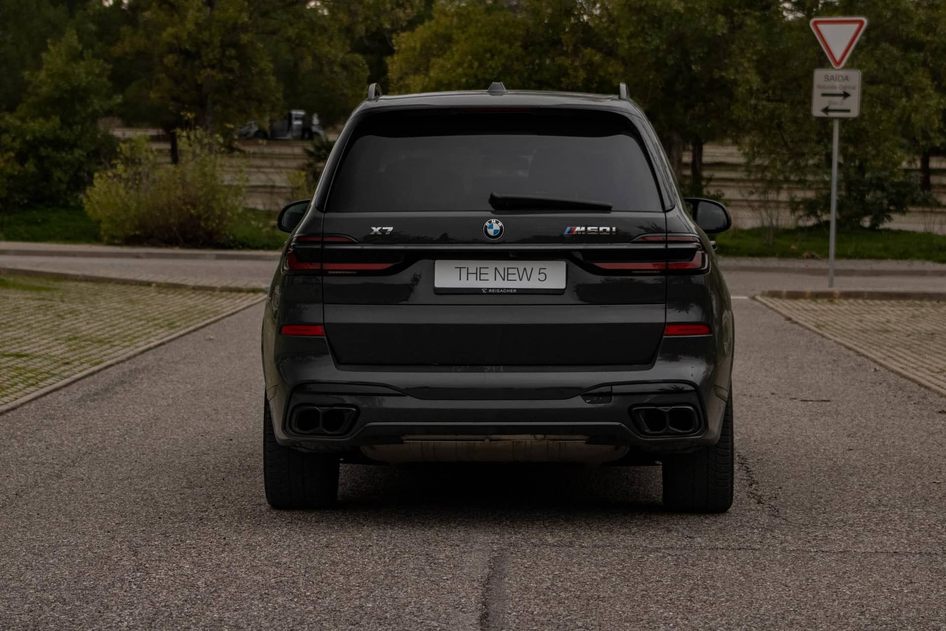 BMW X7 M60i - View 4