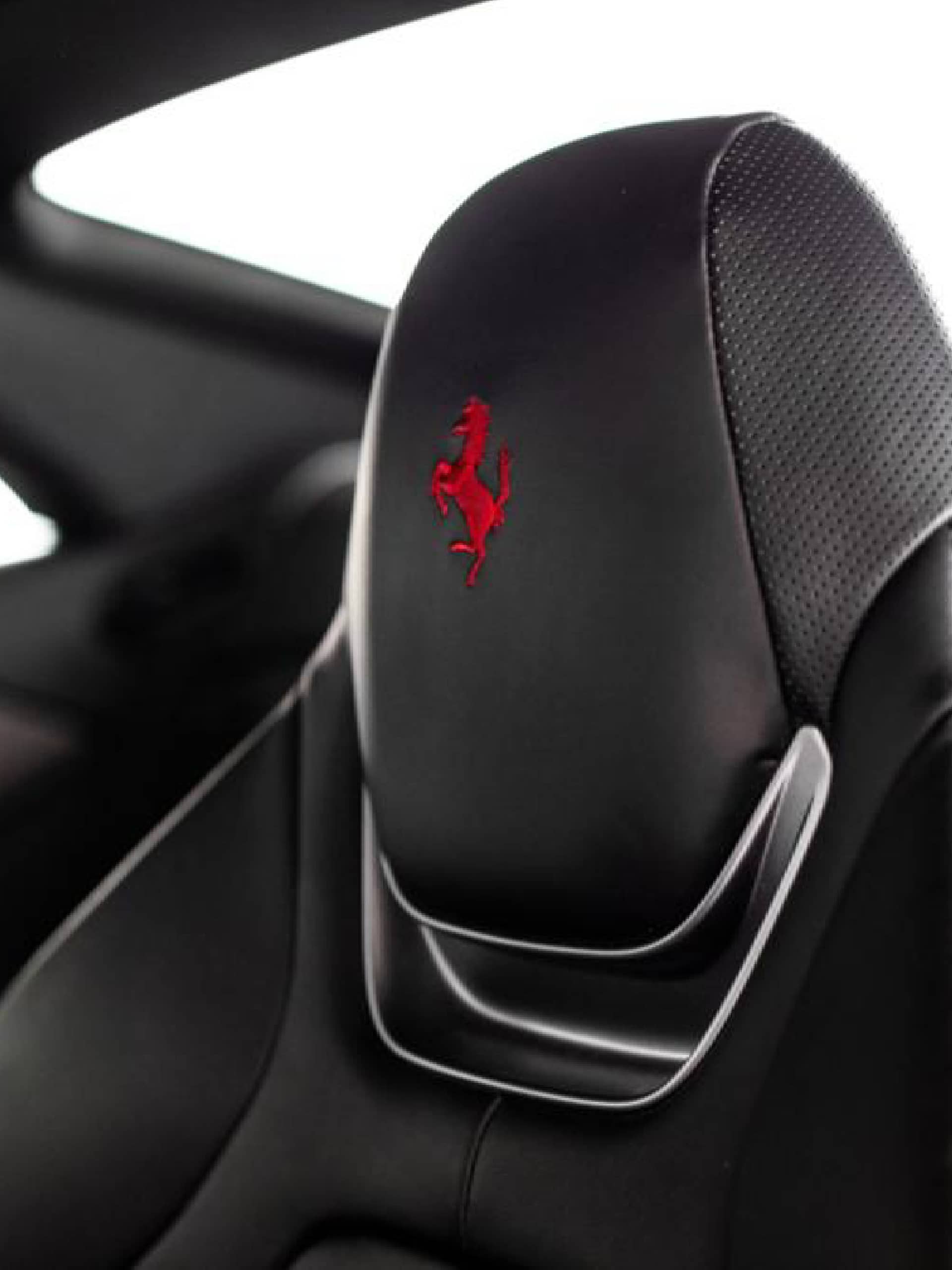 Ferrari Portofino - View 3