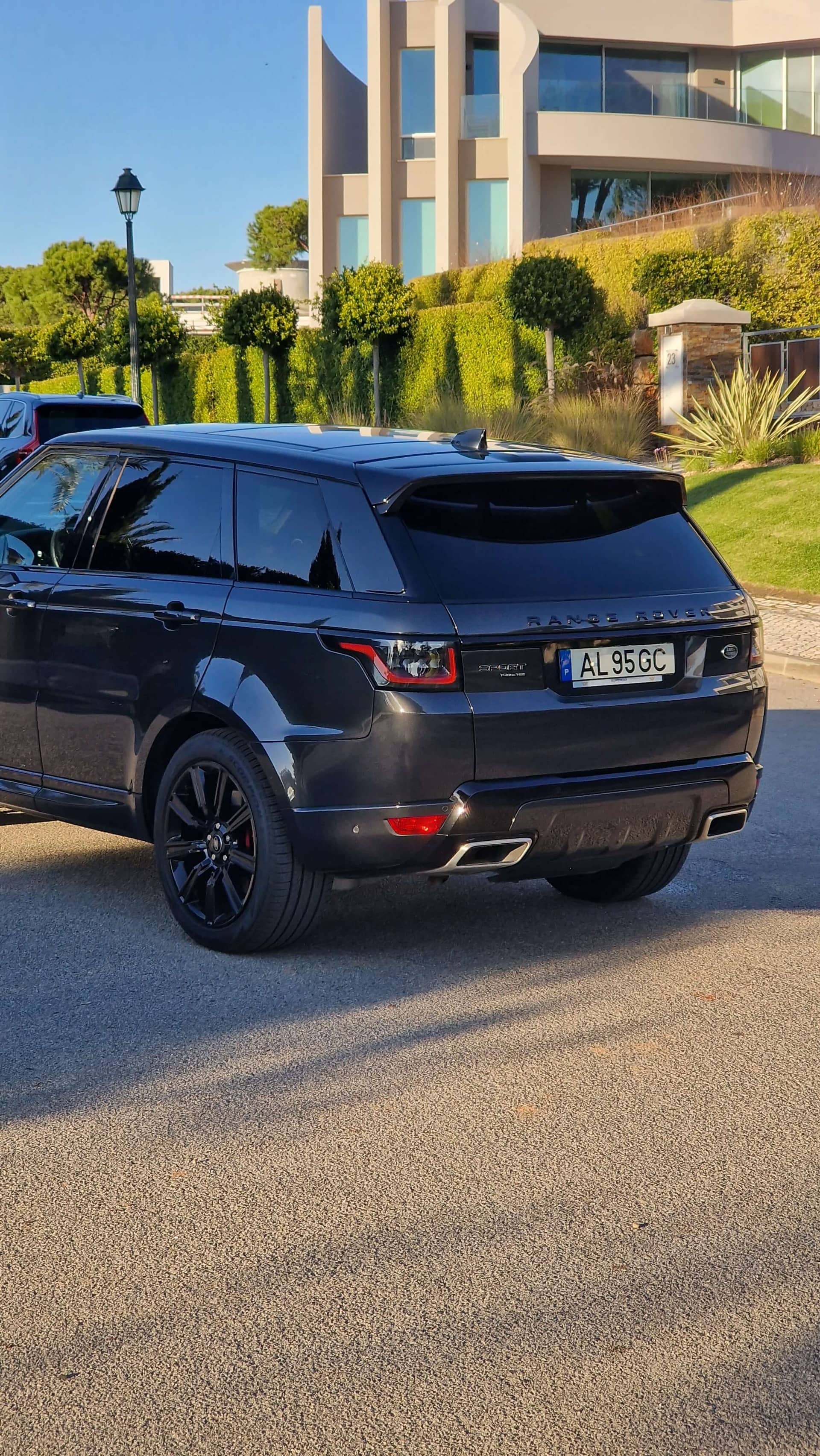 Range Rover Sport - View 3