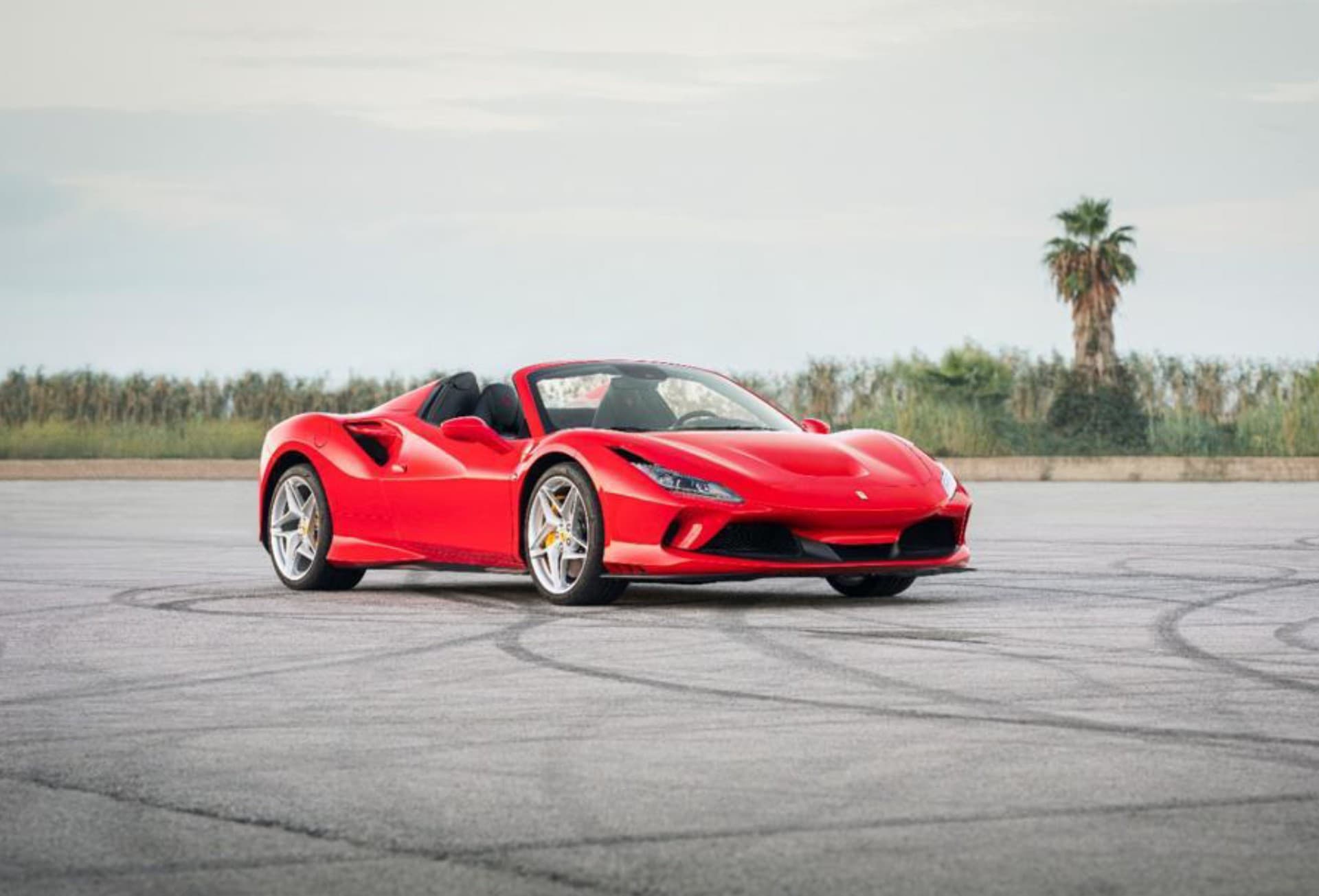Ferrari F8 Spider front view - luxury car rental Algarve Lisbon Portugal