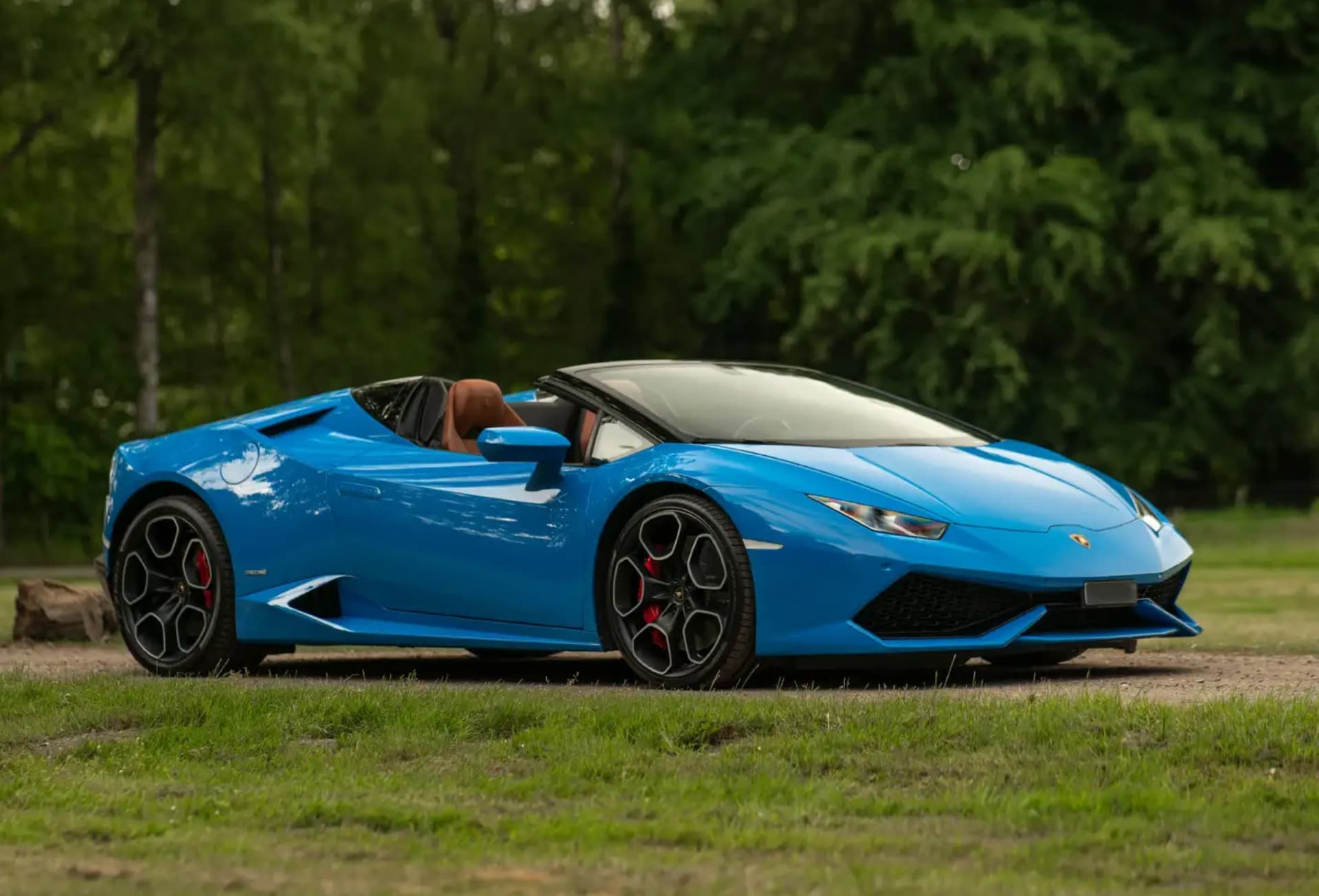 Lamborghini Huracán front view - luxury car rental Algarve Lisbon Portugal