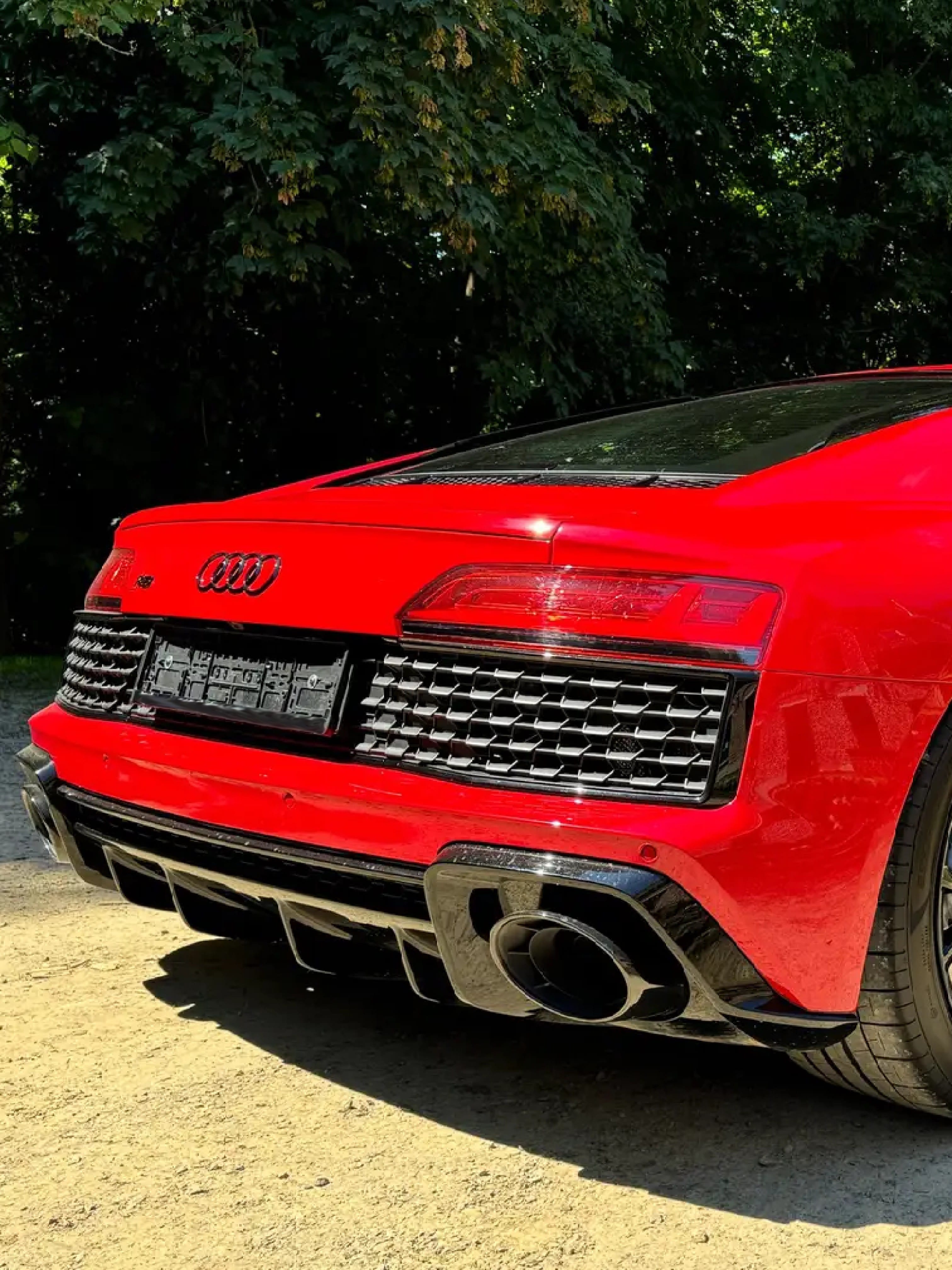 Audi R8 - View 5