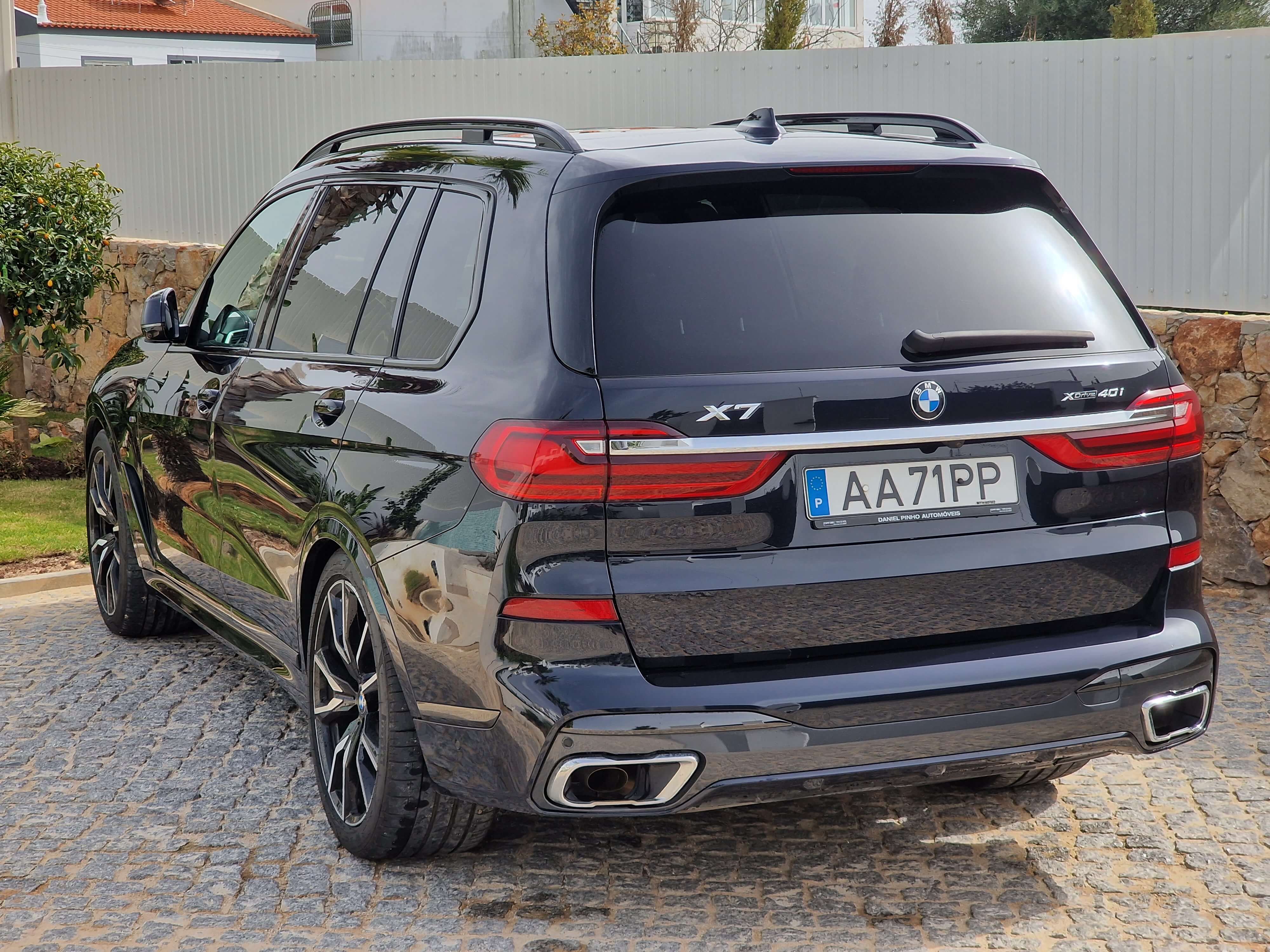 BMW X7 - View 2
