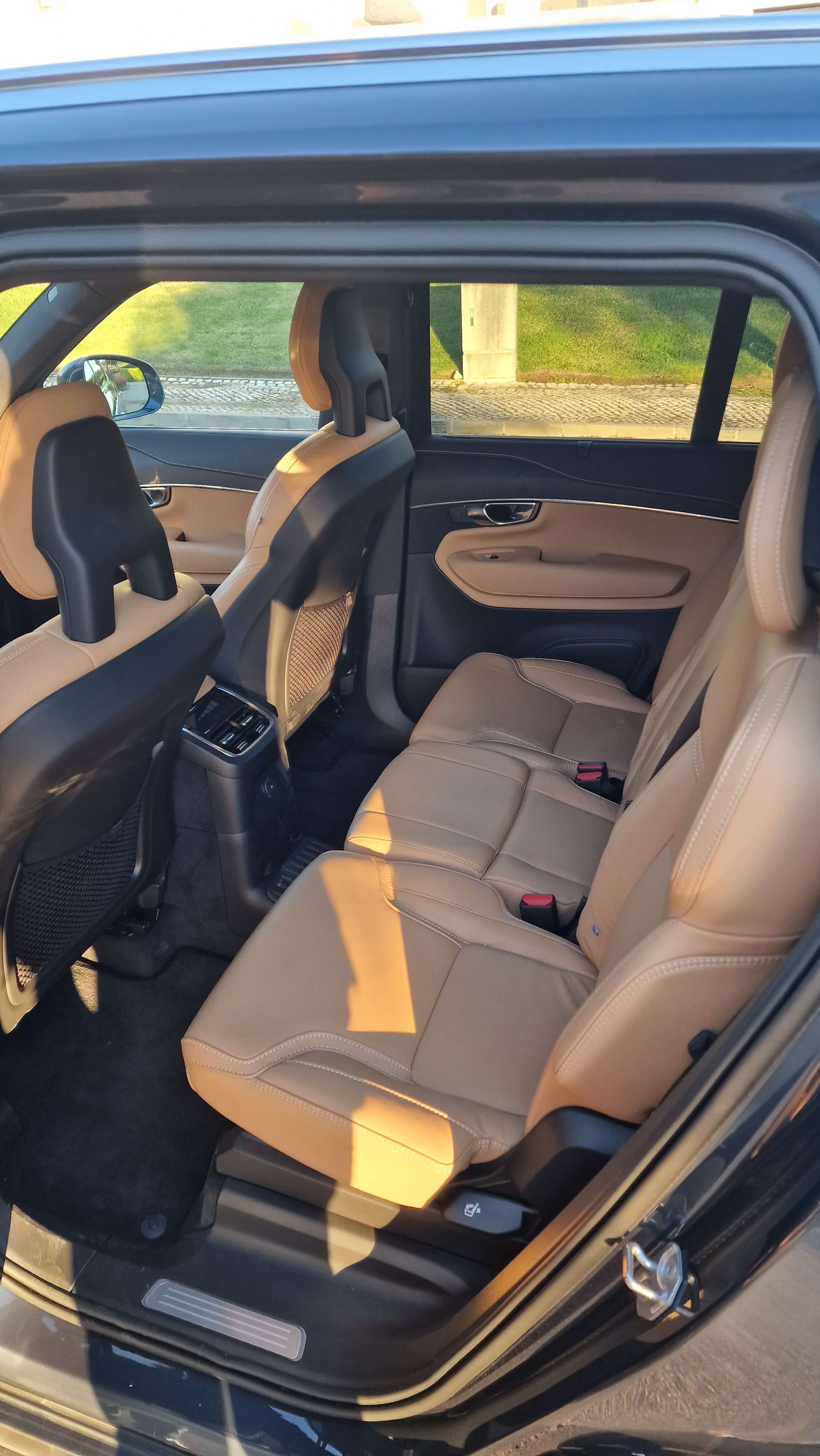 Volvo XC90 - View 4