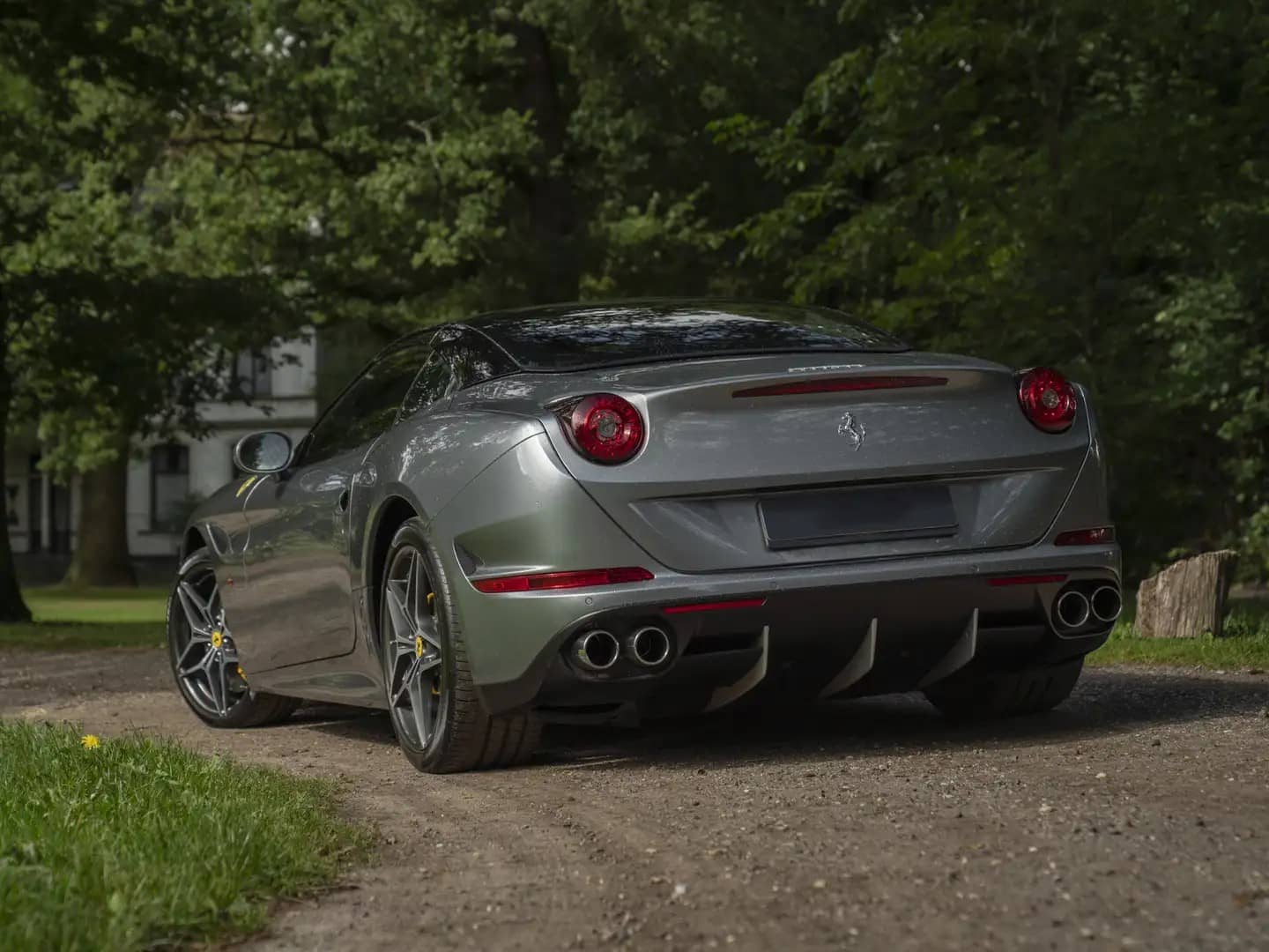 Ferrari California - View 8
