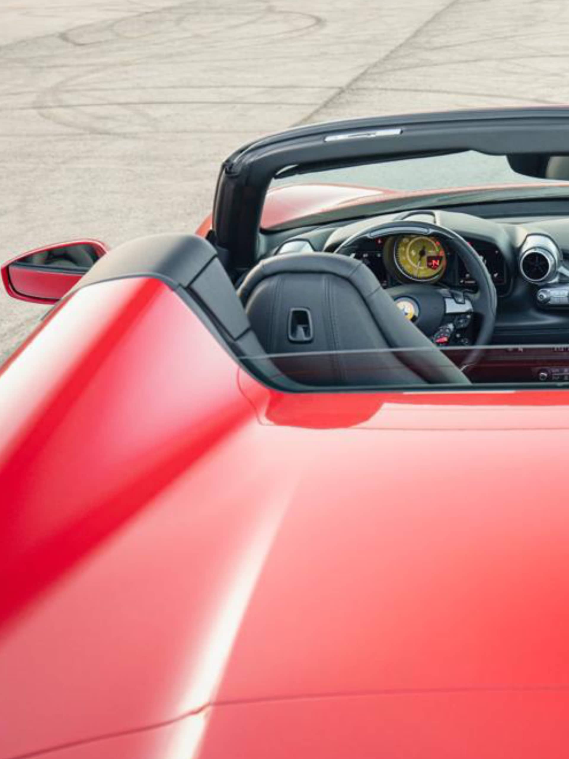 Ferrari F8 Spider - View 4
