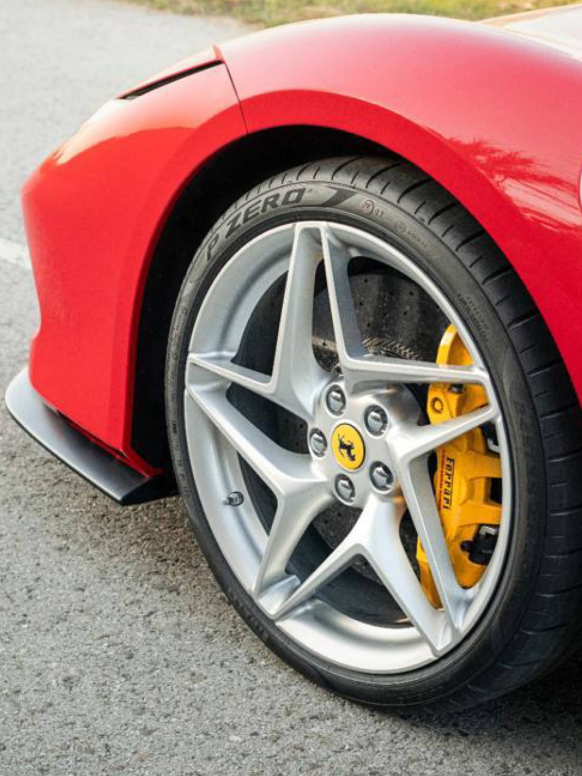 Ferrari F8 Spider - View 3