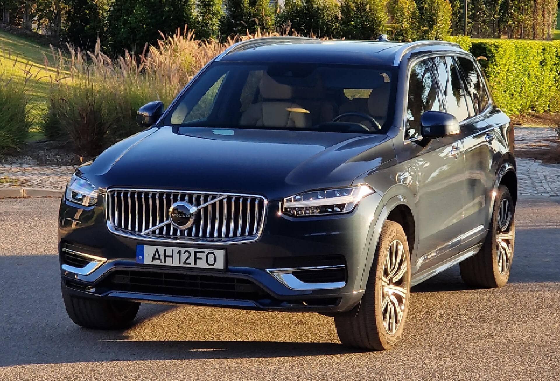 Volvo XC90 - View 1