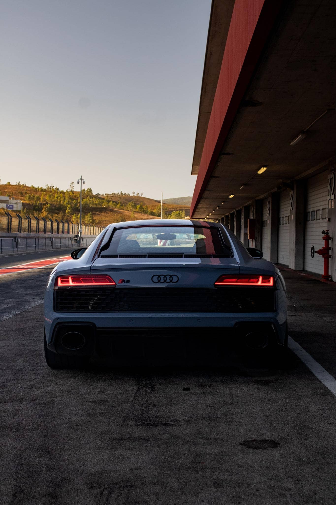 Audi R8 rental Portugal - gallery image 2