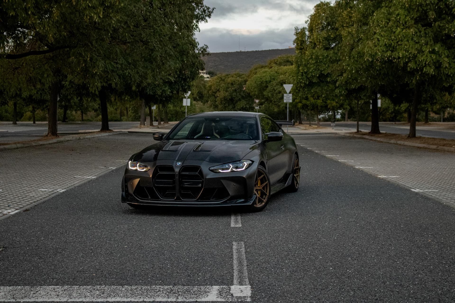BMW M4 Competition — luxury car rental Portugal