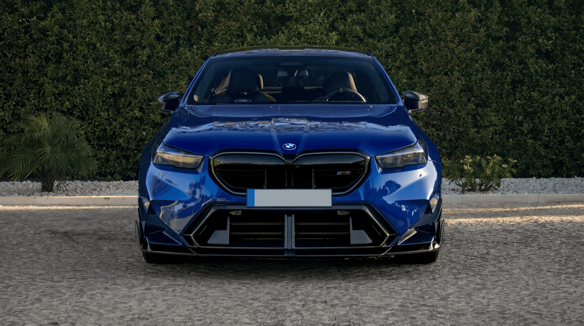 BMW M5 G90 - luxury car rental Algarve Lisbon Portugal (3)