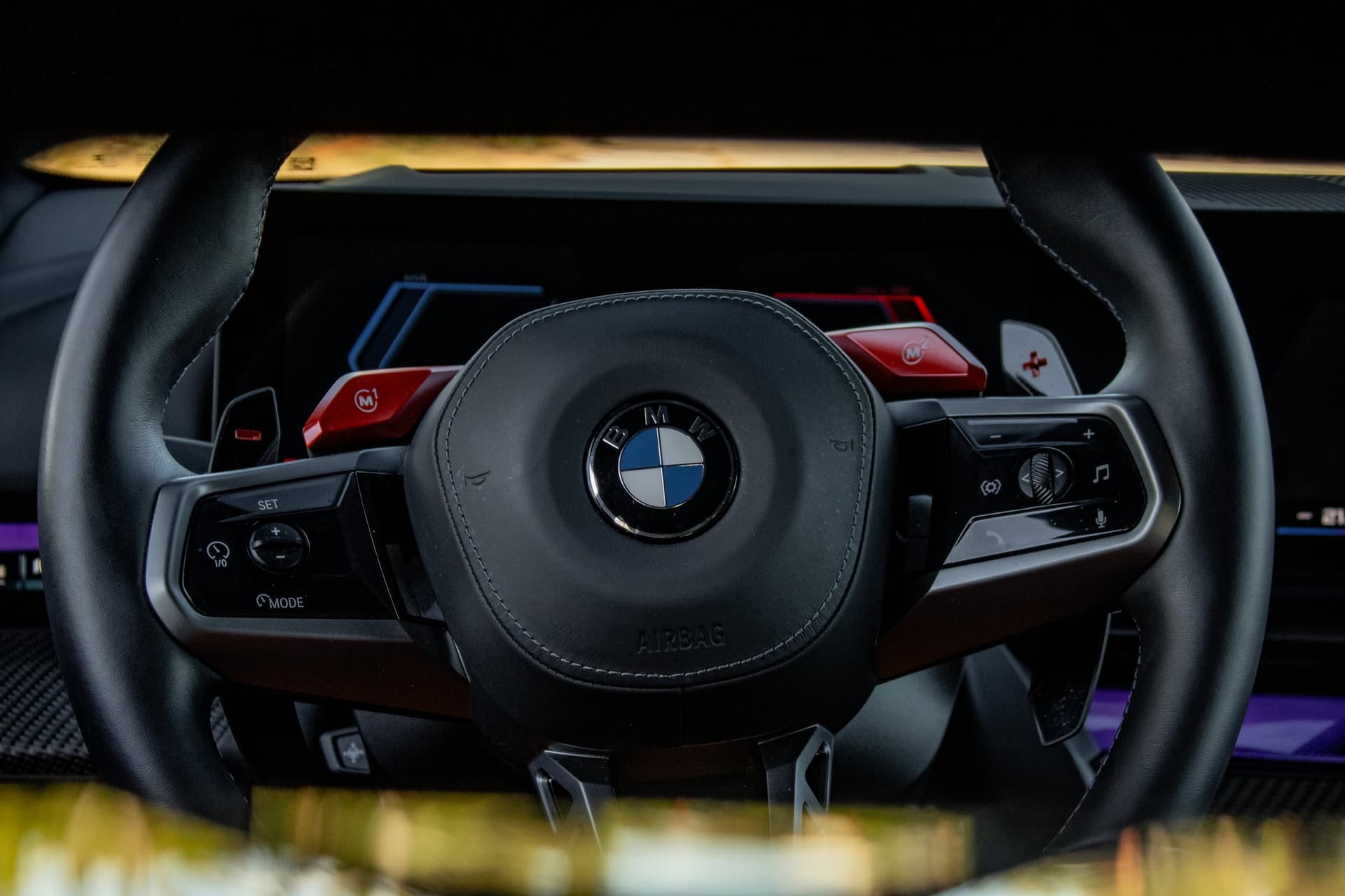 BMW M5 G90 - luxury car rental Algarve Lisbon Portugal (10)