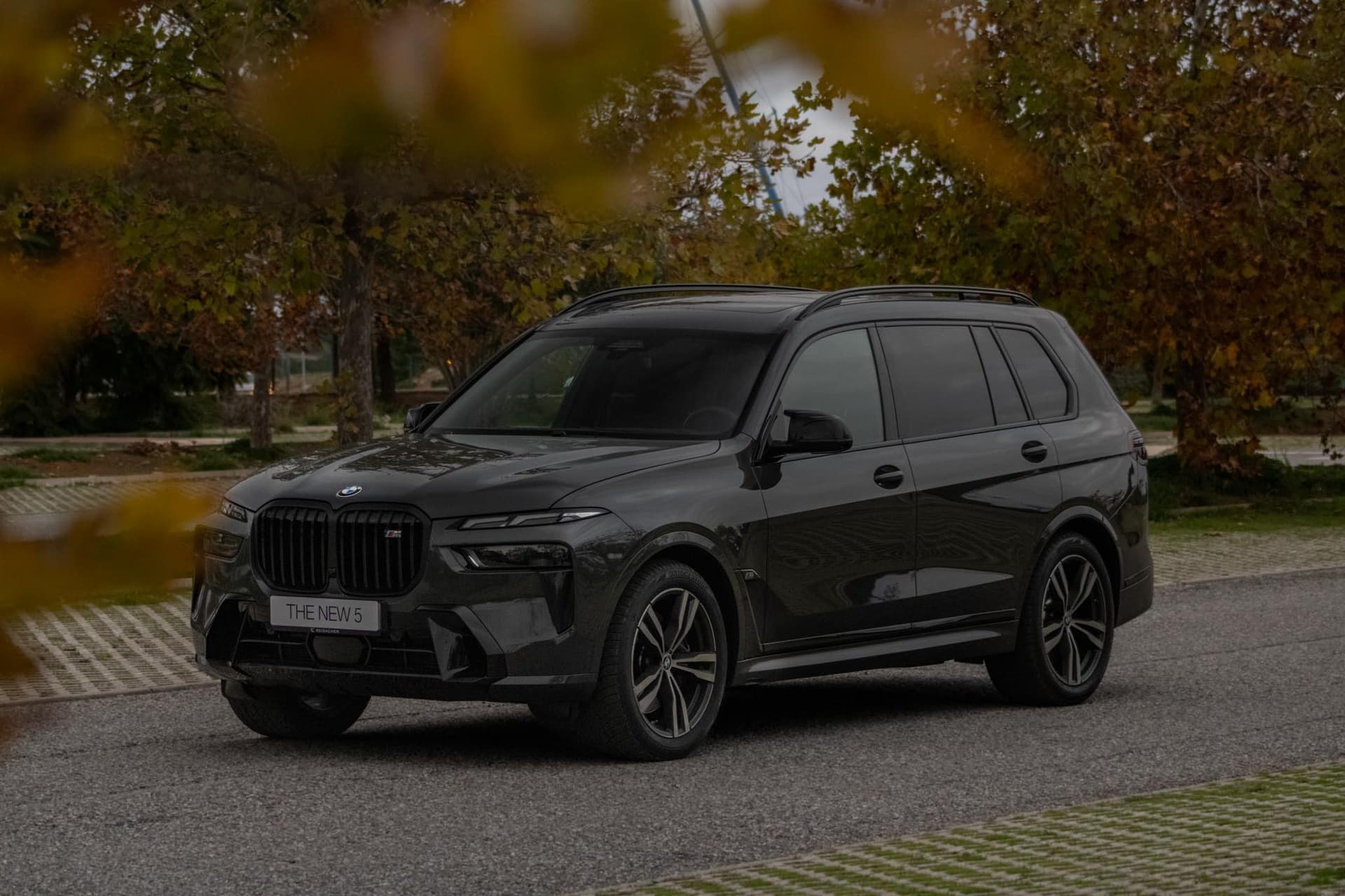 BMW X7 M60i - luxury car rental Algarve Lisbon Portugal