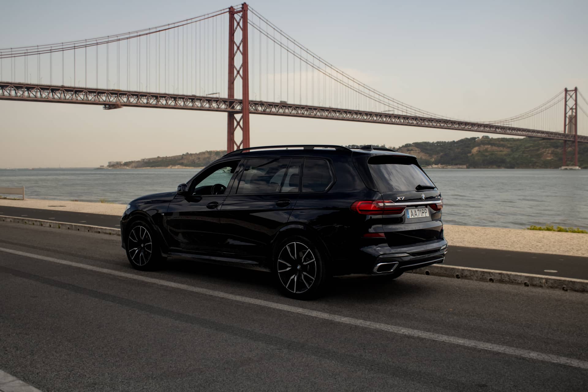 BMW X7 40i rental Portugal - gallery image 4