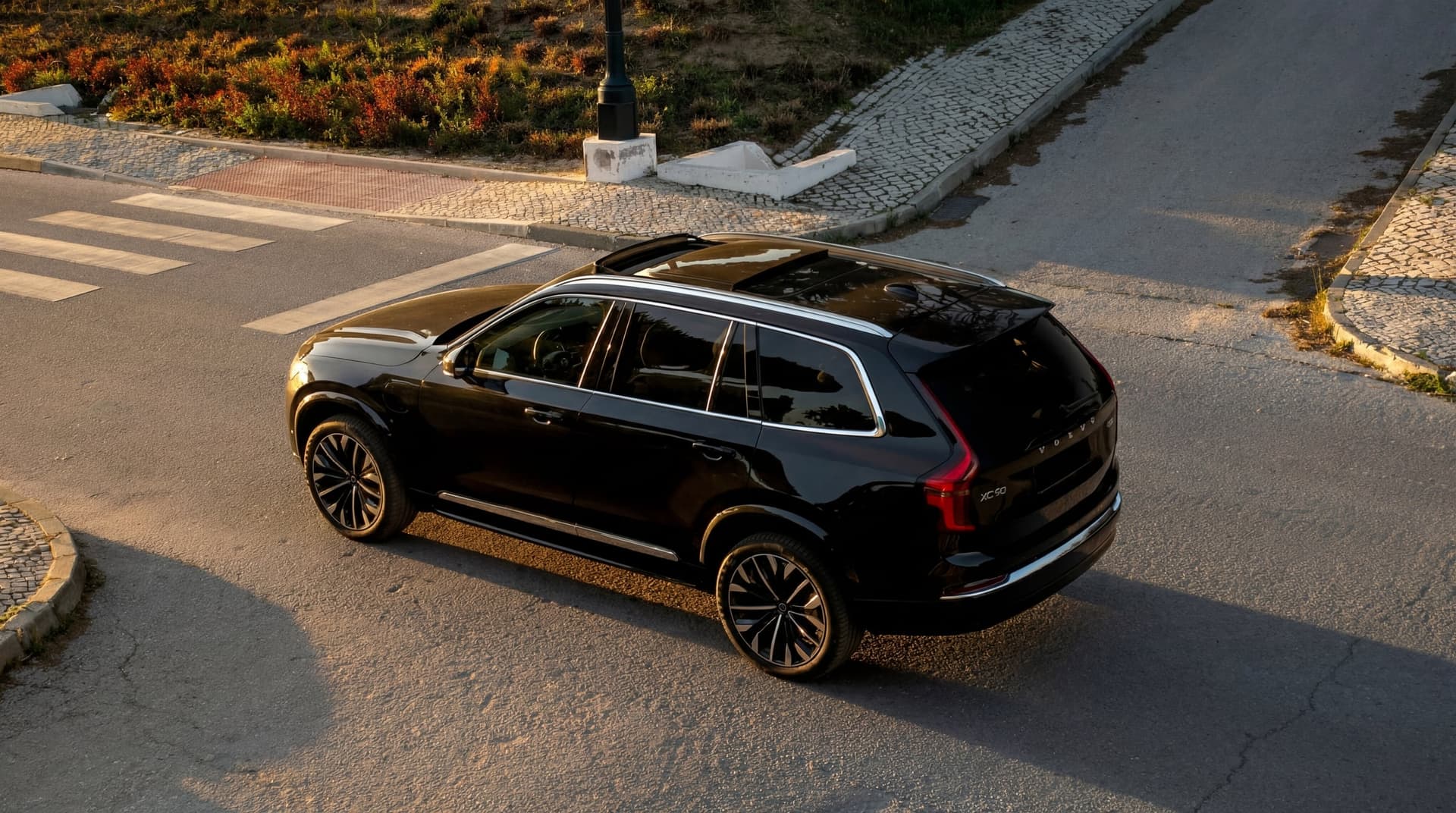 Volvo XC90 (2025) - luxury car rental Algarve Lisbon Portugal (2)
