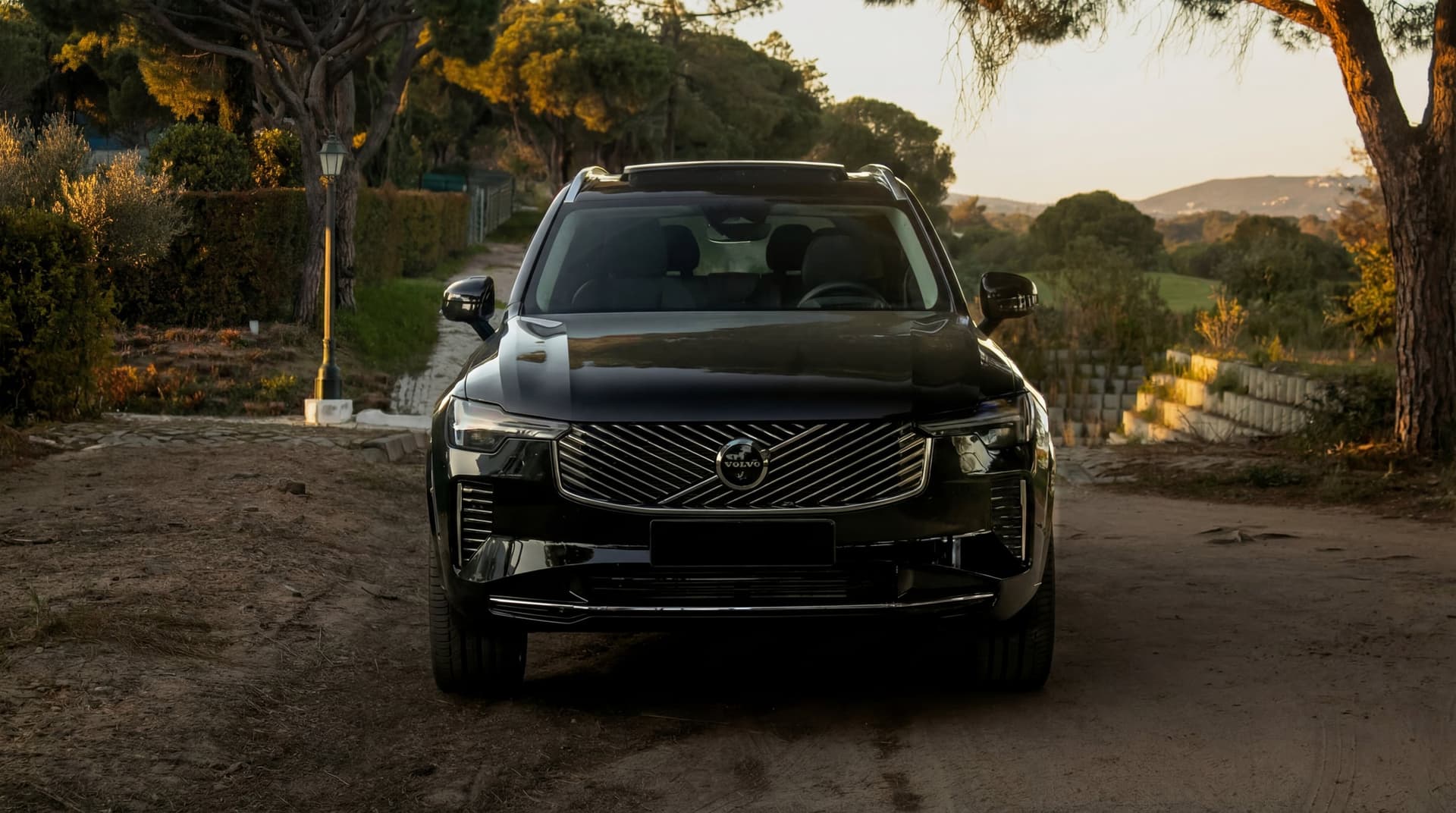 Volvo XC90 (2025) - luxury car rental Algarve Lisbon Portugal (8)