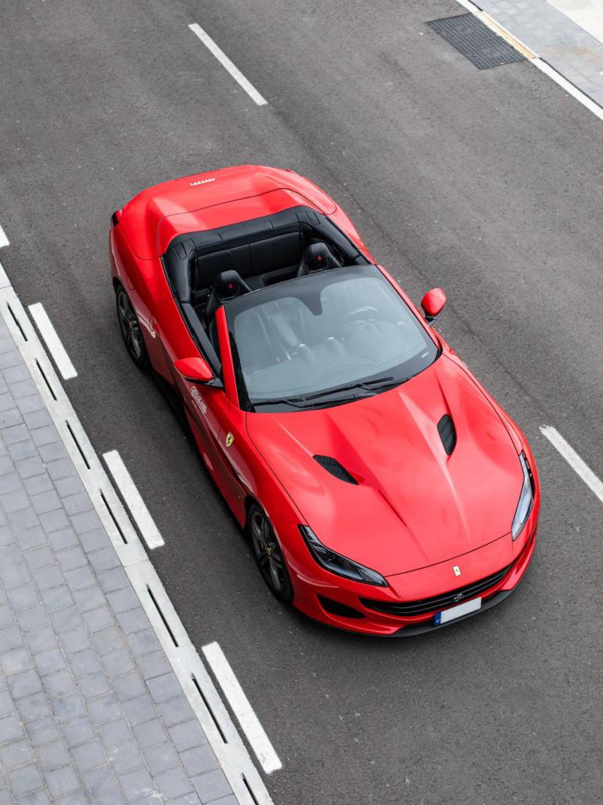 Ferrari Portofino rental Portugal - gallery image 5