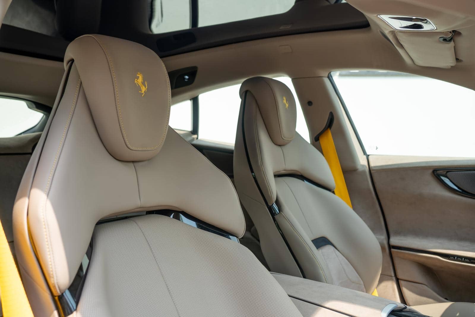 Ferrari Purosangue rental Portugal - gallery image 3