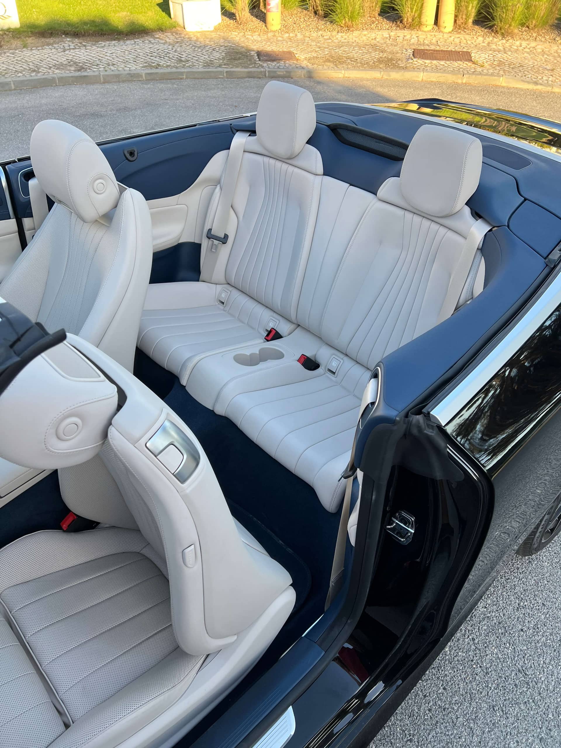 Mercedes E300 Cabrio rental Portugal - gallery image 4