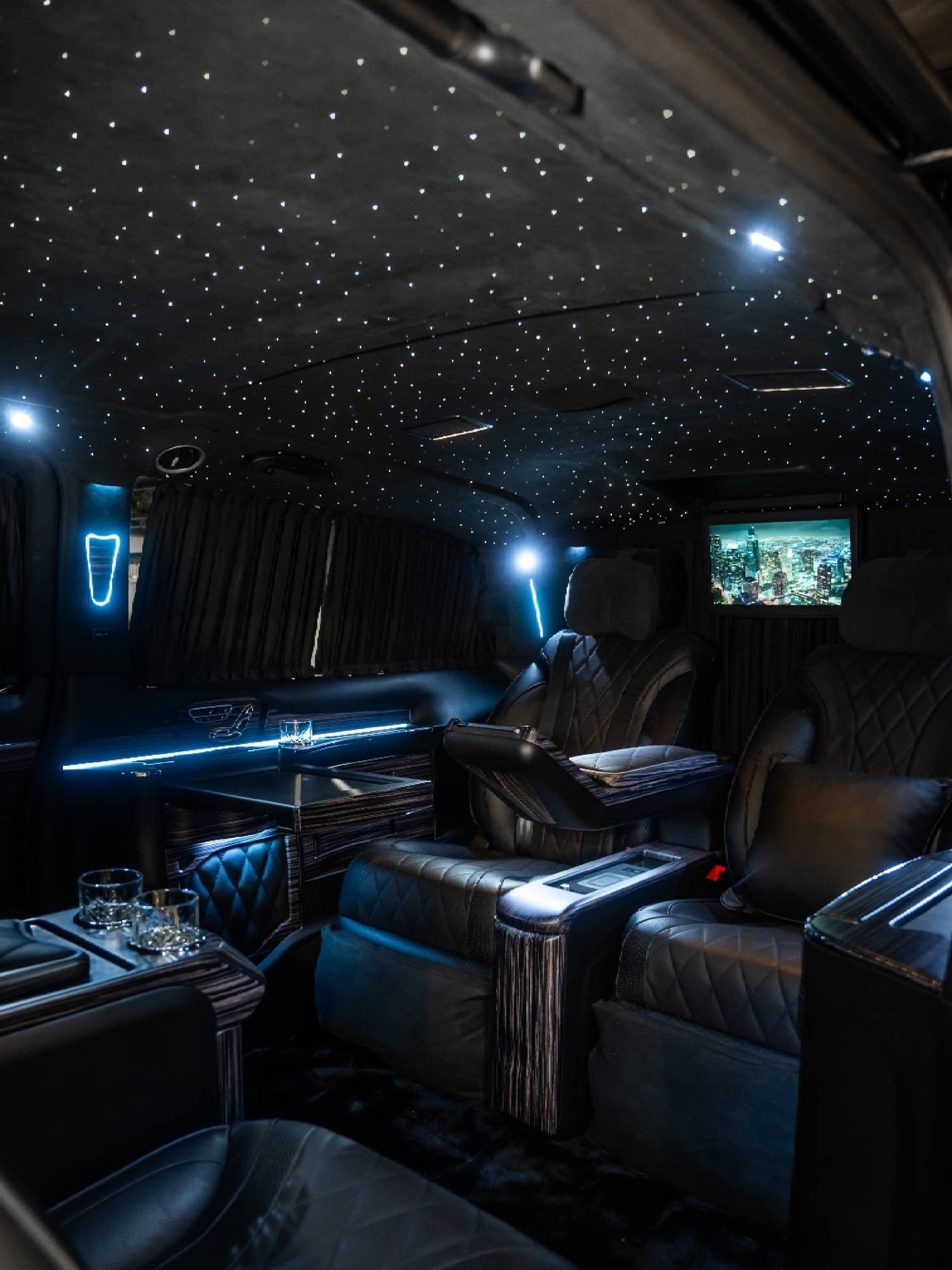 Mercedes V class VIP rental Portugal - gallery image 2