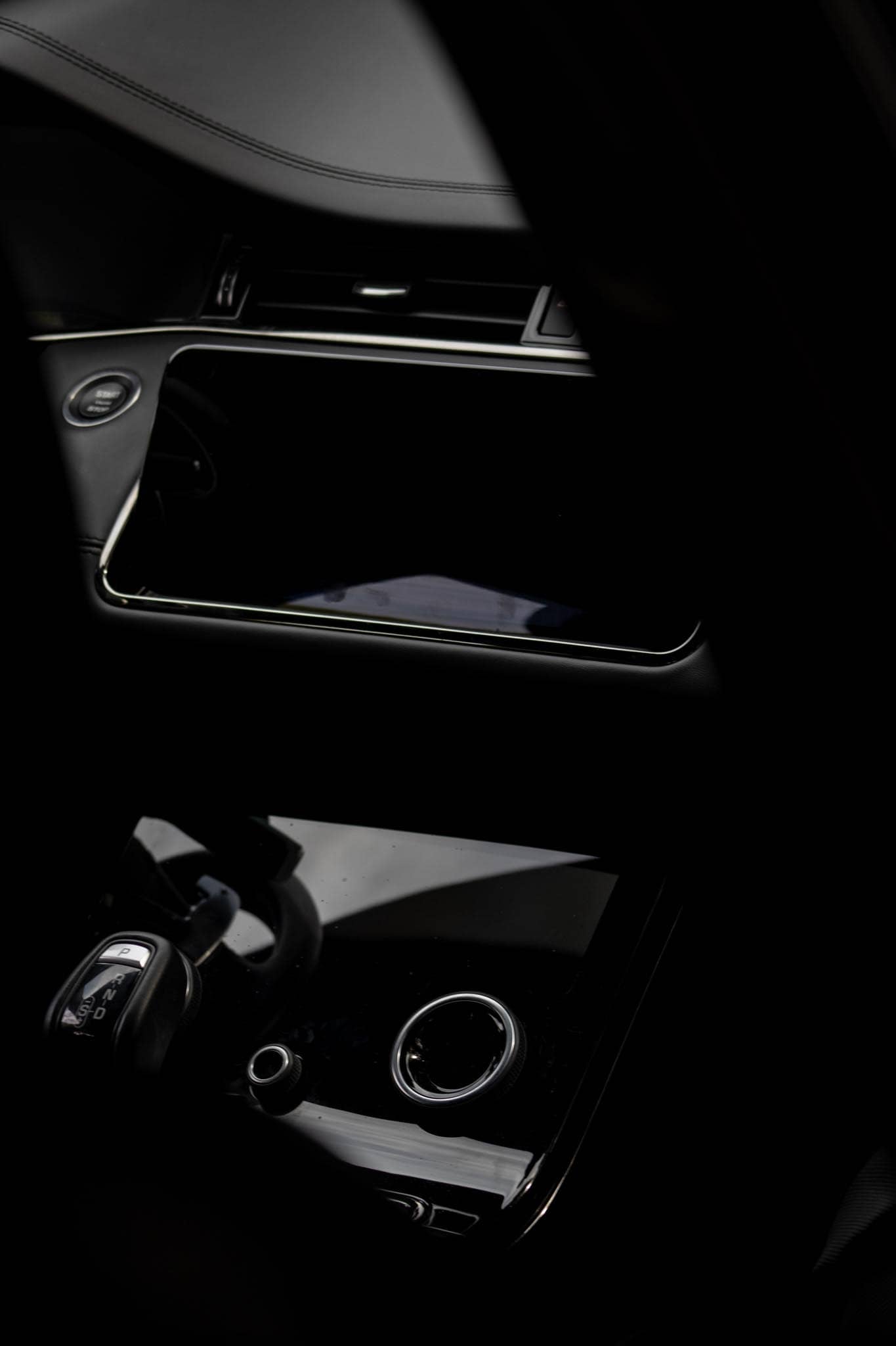 Range Rover Evoque Autobiography rental Portugal - gallery image 13