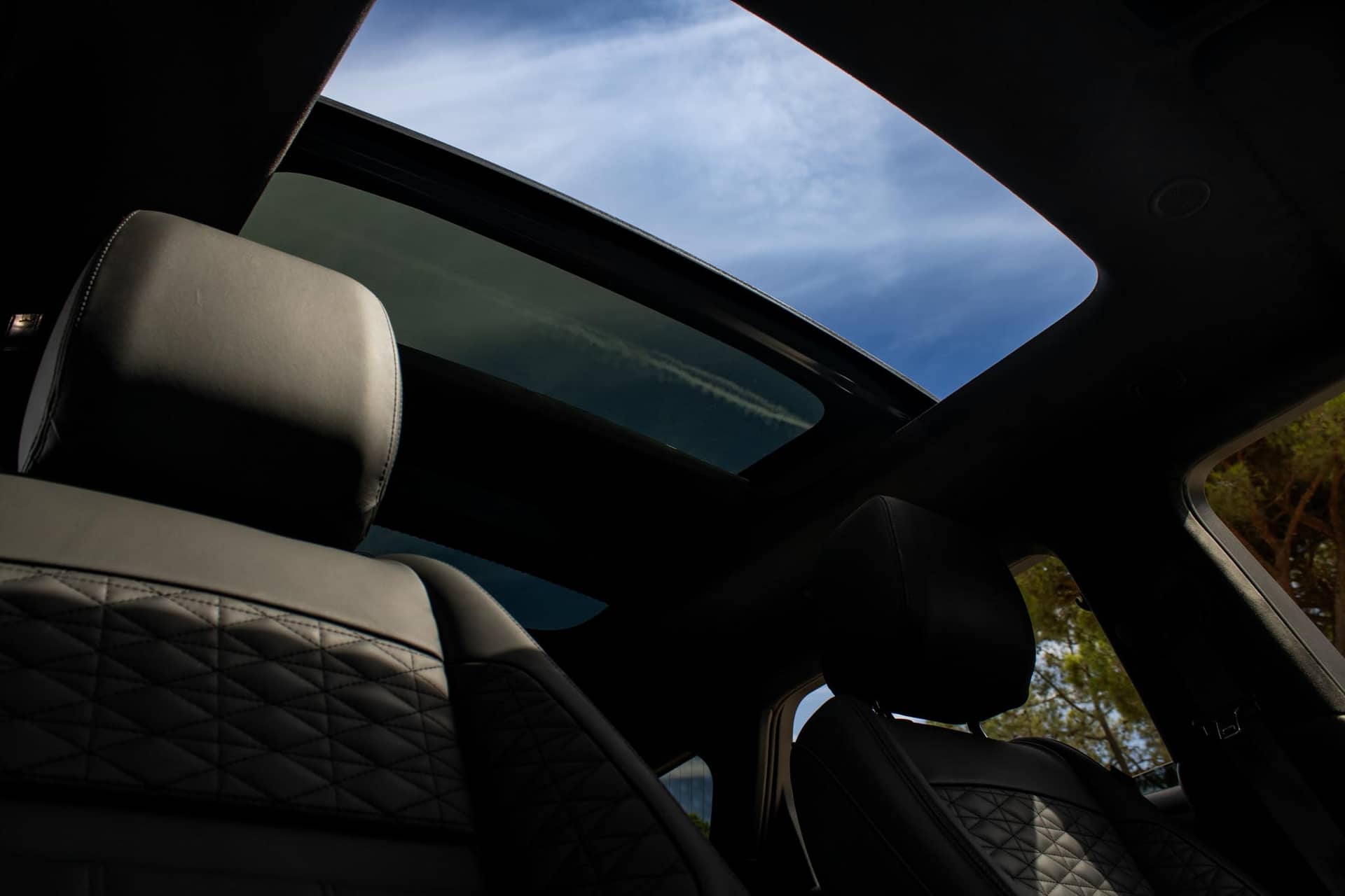 Range Rover Evoque Autobiography rental Portugal - gallery image 17