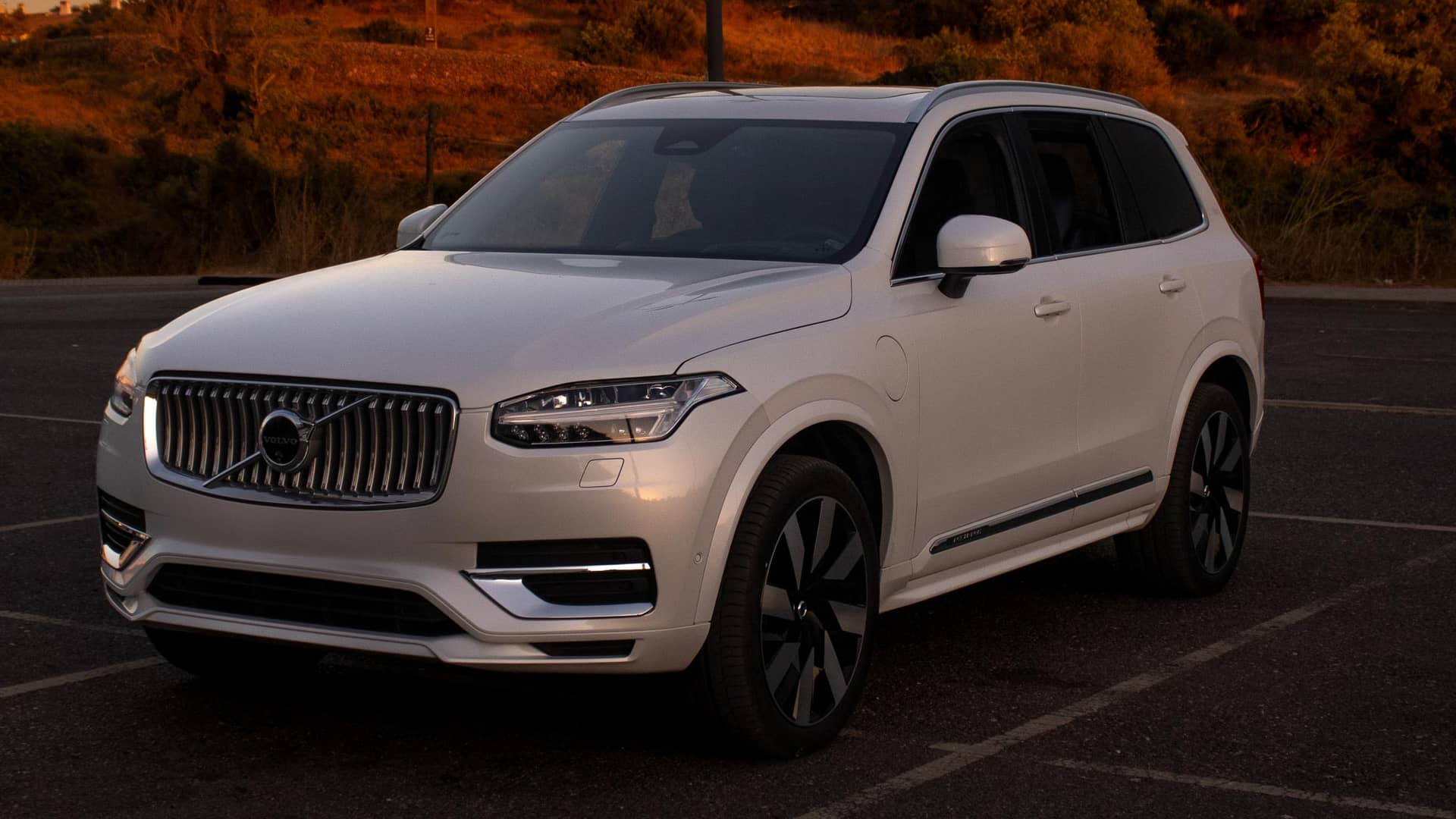 2024 Volvo XC90 - View 2