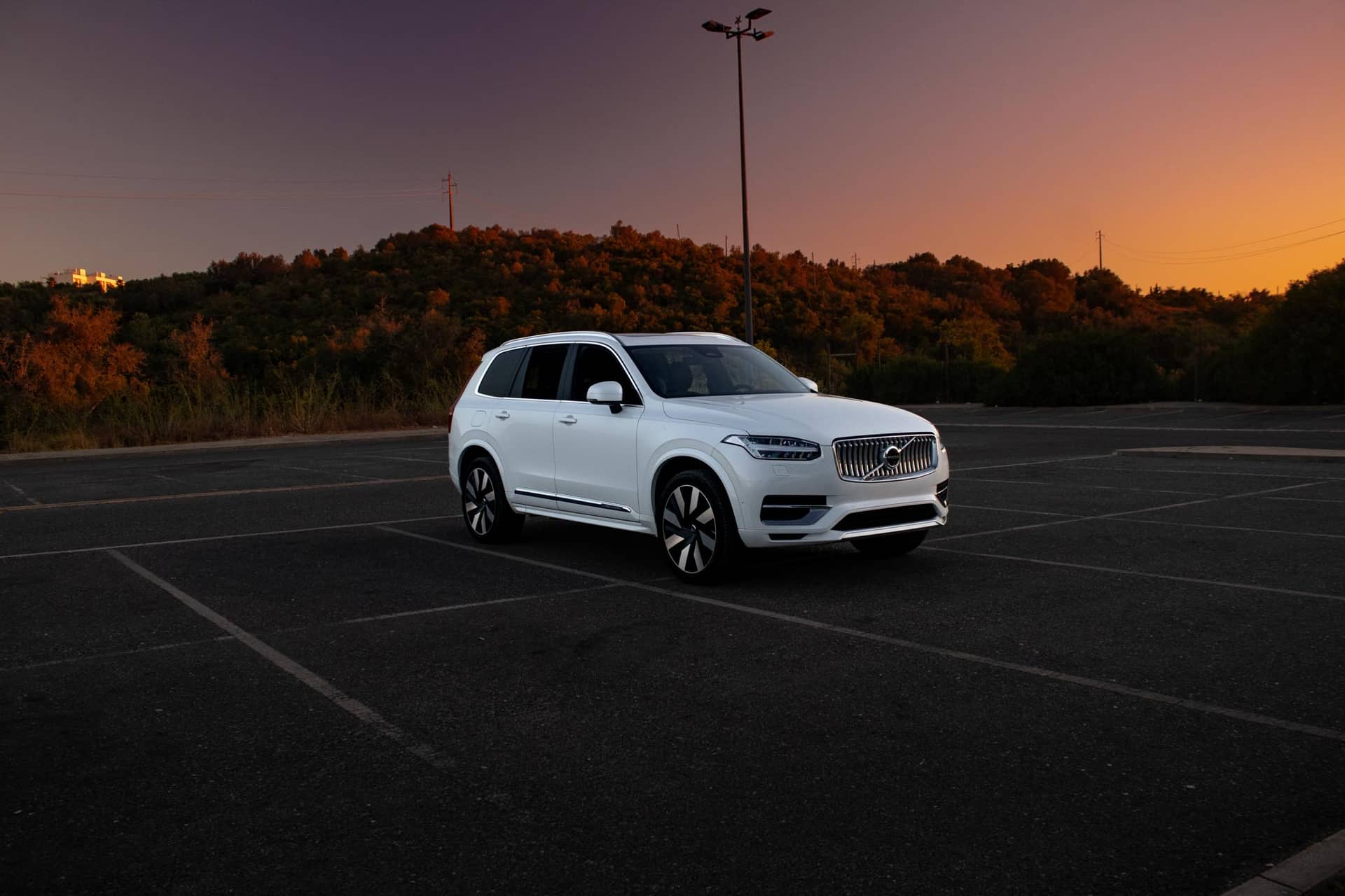 2024 Volvo XC90 rental Portugal - gallery image 3