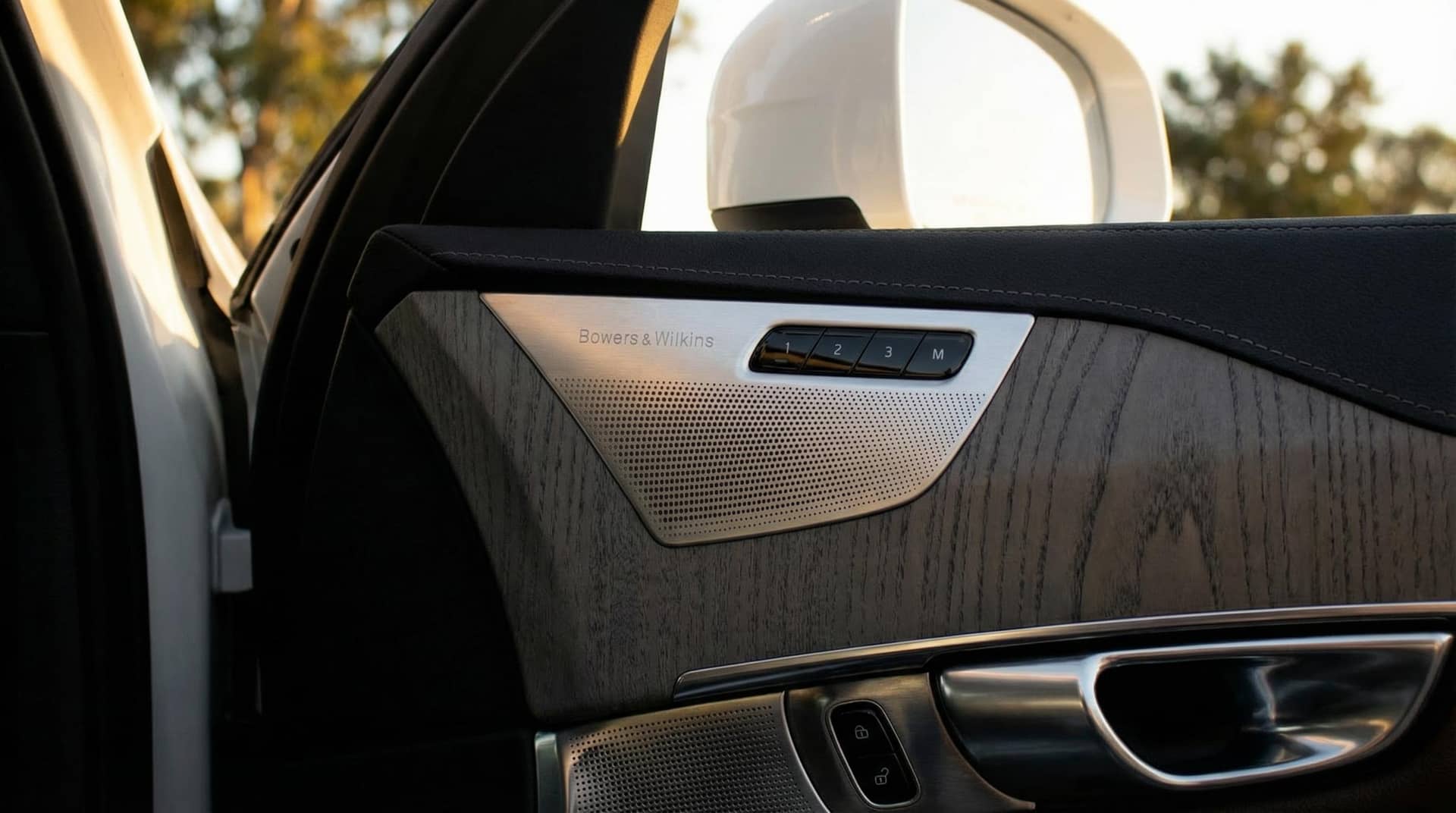 2024 Volvo XC90 - View 5